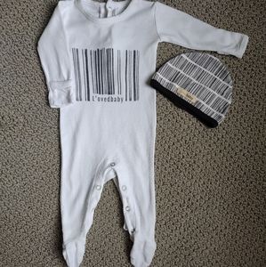L'oved Baby footie one piece 0-3 months